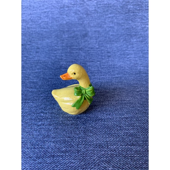 Sárga liba zöld masnival