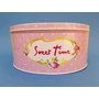 Kép 4/4 - Fém doboz kekszes  "Sweet Time" feliratos, rózsaszín- fehér pöttyös rózsa mintával díszítve
