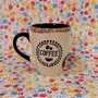Kép 2/2 - Bögre "Coffee" felirattal és kávészemekkel